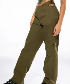 ALL I WANT DETAILED WAIST STRAIGHT LEG CARGO PANT