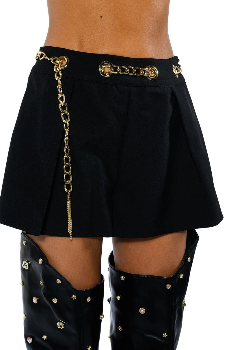BETTER DAYS FLOUNCE SHORT WITH CHAIN BELT - Image 10