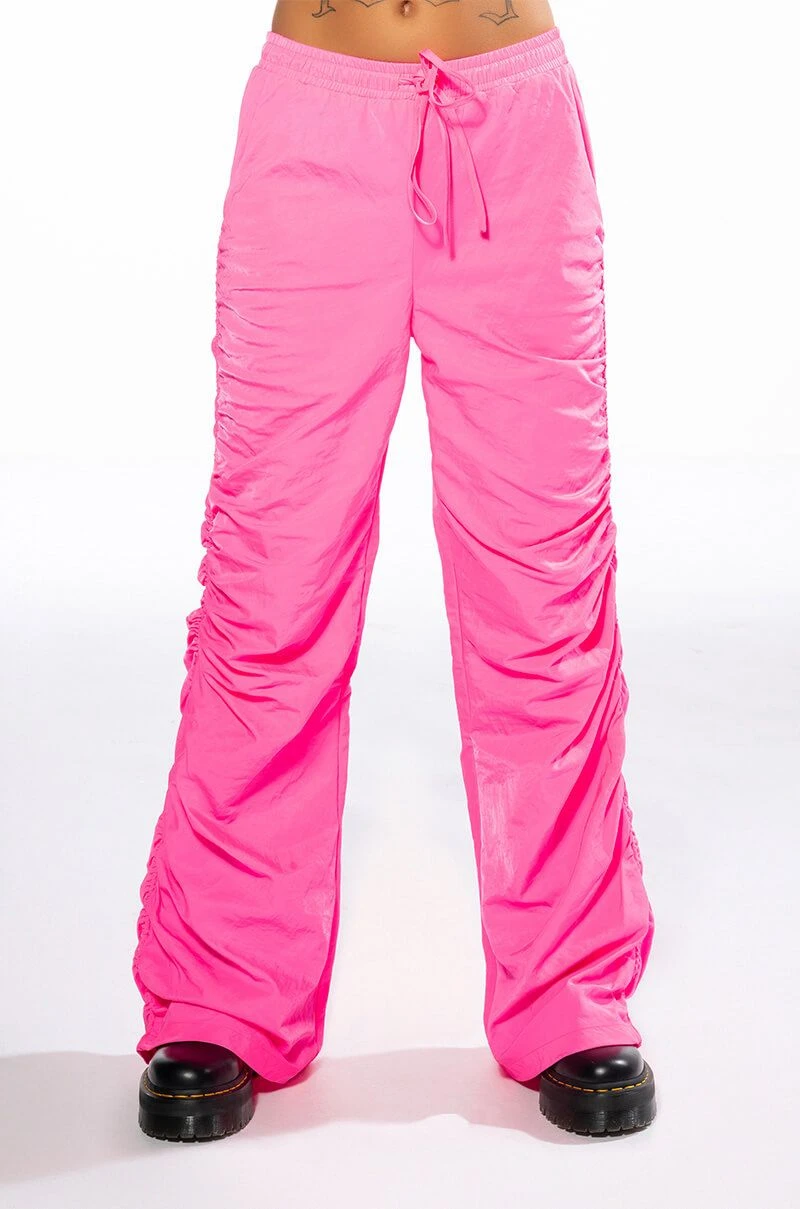 I JUST WANNA BE SEEN JOGGERS IN PINK - Image 3