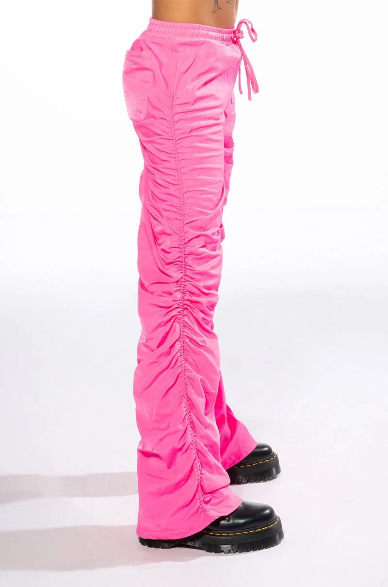 I JUST WANNA BE SEEN JOGGERS IN PINK - Image 4